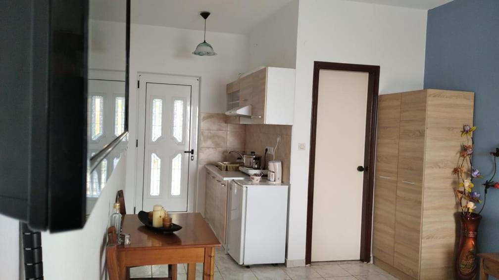 Golden Sun Apartments Rodakino Extérieur photo