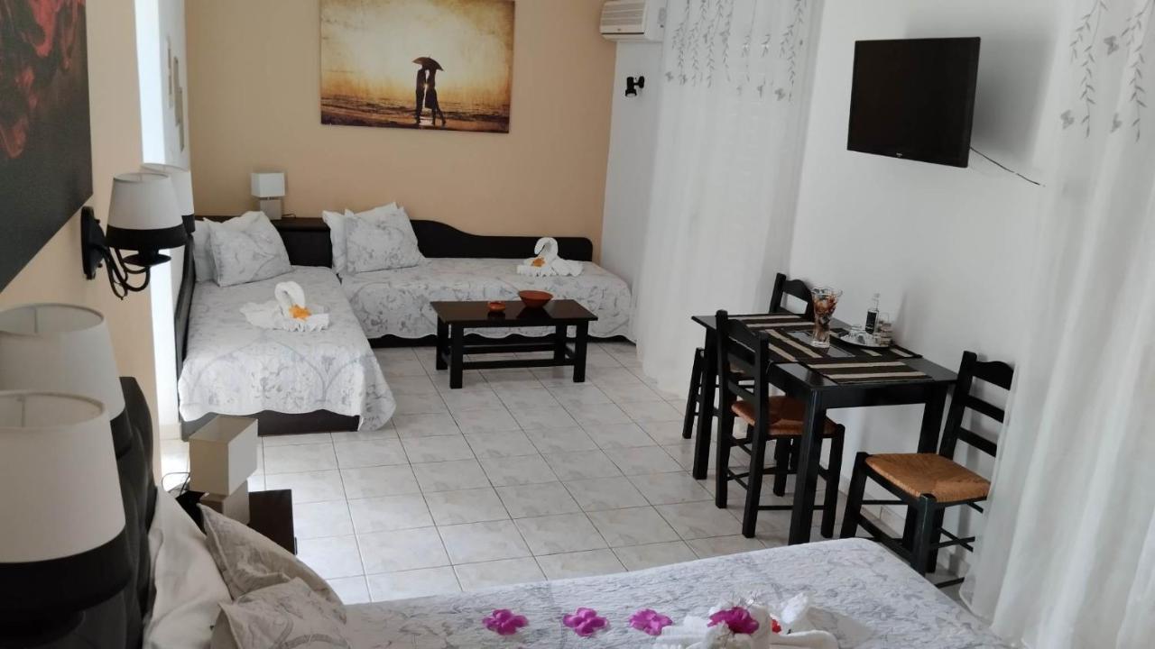 Golden Sun Apartments Rodakino Extérieur photo