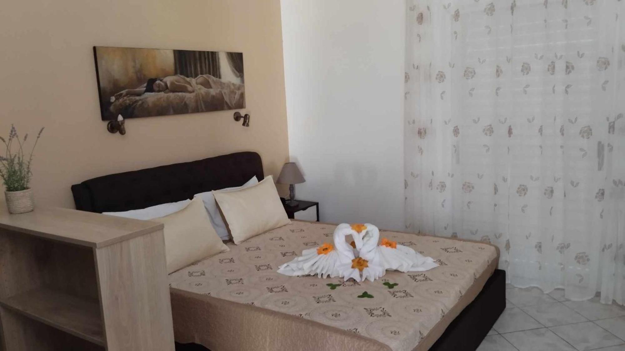 Golden Sun Apartments Rodakino Extérieur photo