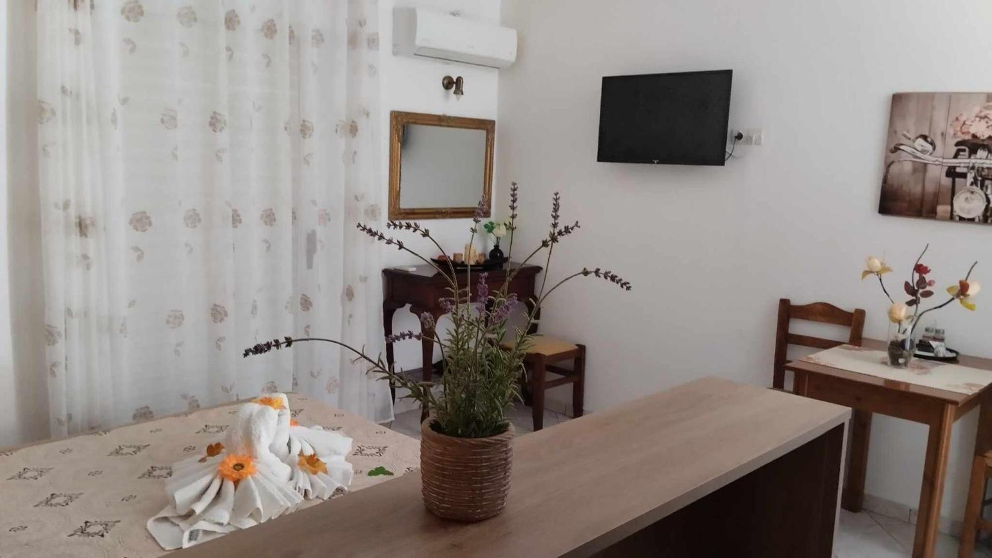 Golden Sun Apartments Rodakino Extérieur photo